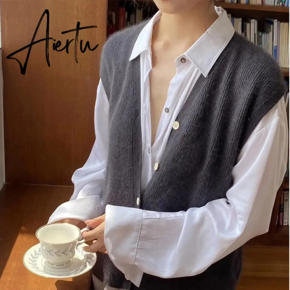 Aieru Sweater Vest Loose Autumn and Winter Warm Knitted Vest Sweater for Women Loose Solid Sleeveless Sweaters