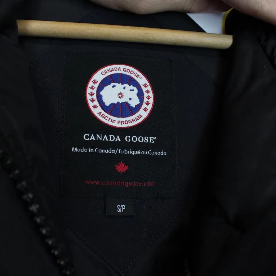 Canada Goose Montebello Parka Small