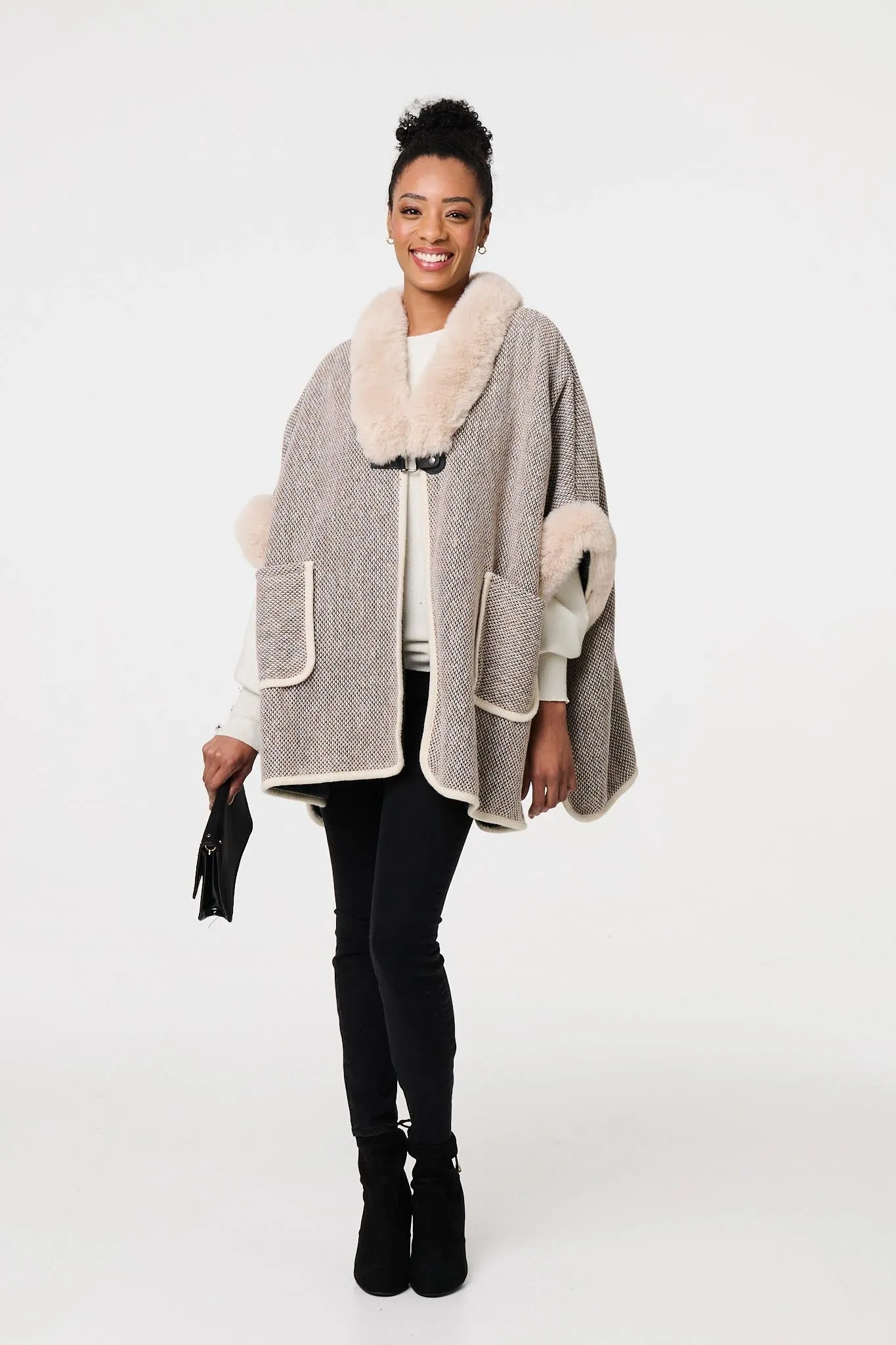 Faux Fur Trim 1/2 Sleeve Buckled Poncho