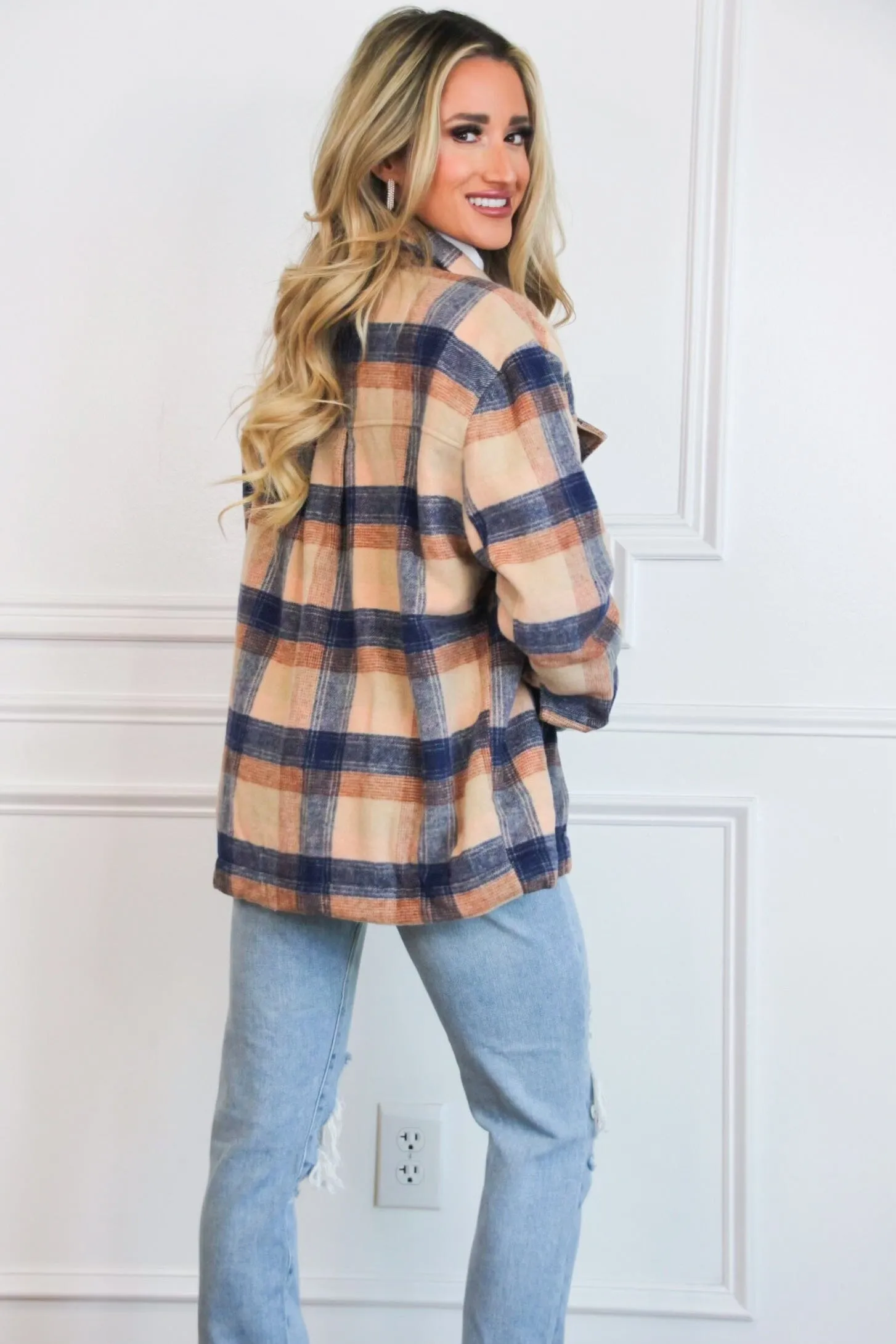 Lawrence Plaid Sherpa Lined Shacket: Taupe/Navy