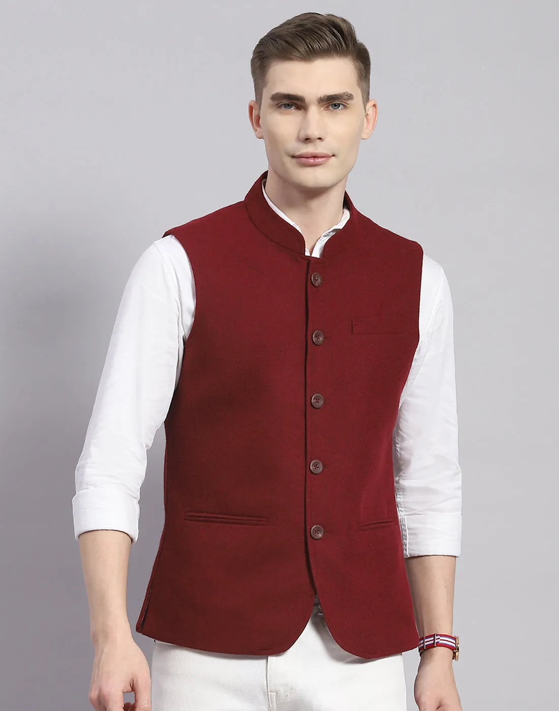 Men Maroon Solid Mandarin Collar Sleeveless Nehru Jacket