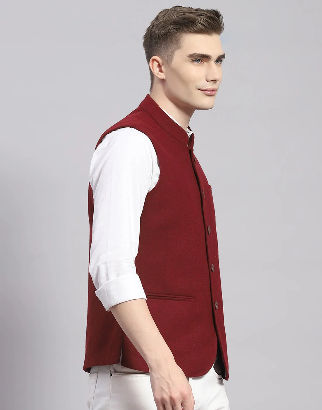 Men Maroon Solid Mandarin Collar Sleeveless Nehru Jacket