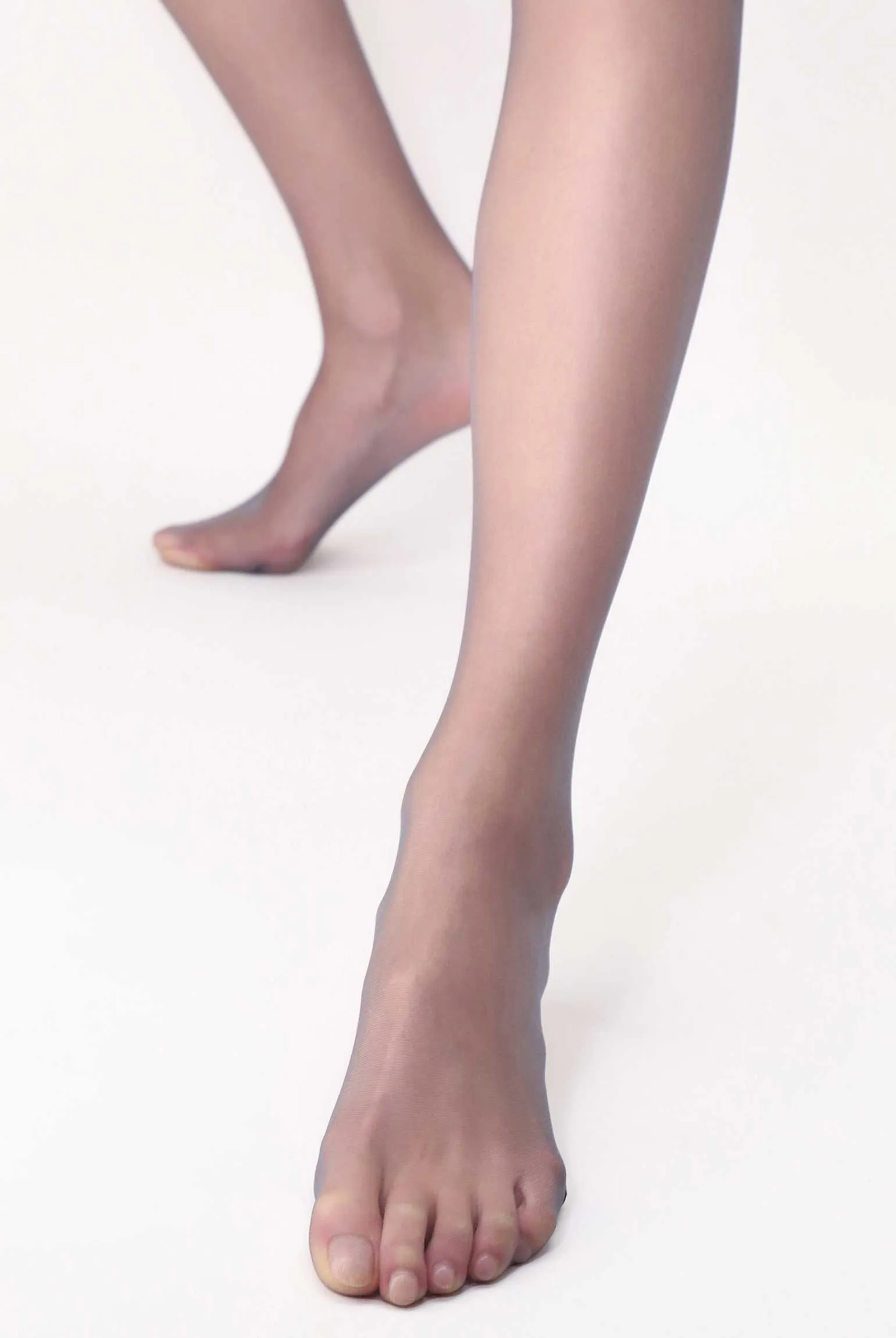 Oroblu V-Slim Zero Ultra Sheer Tights