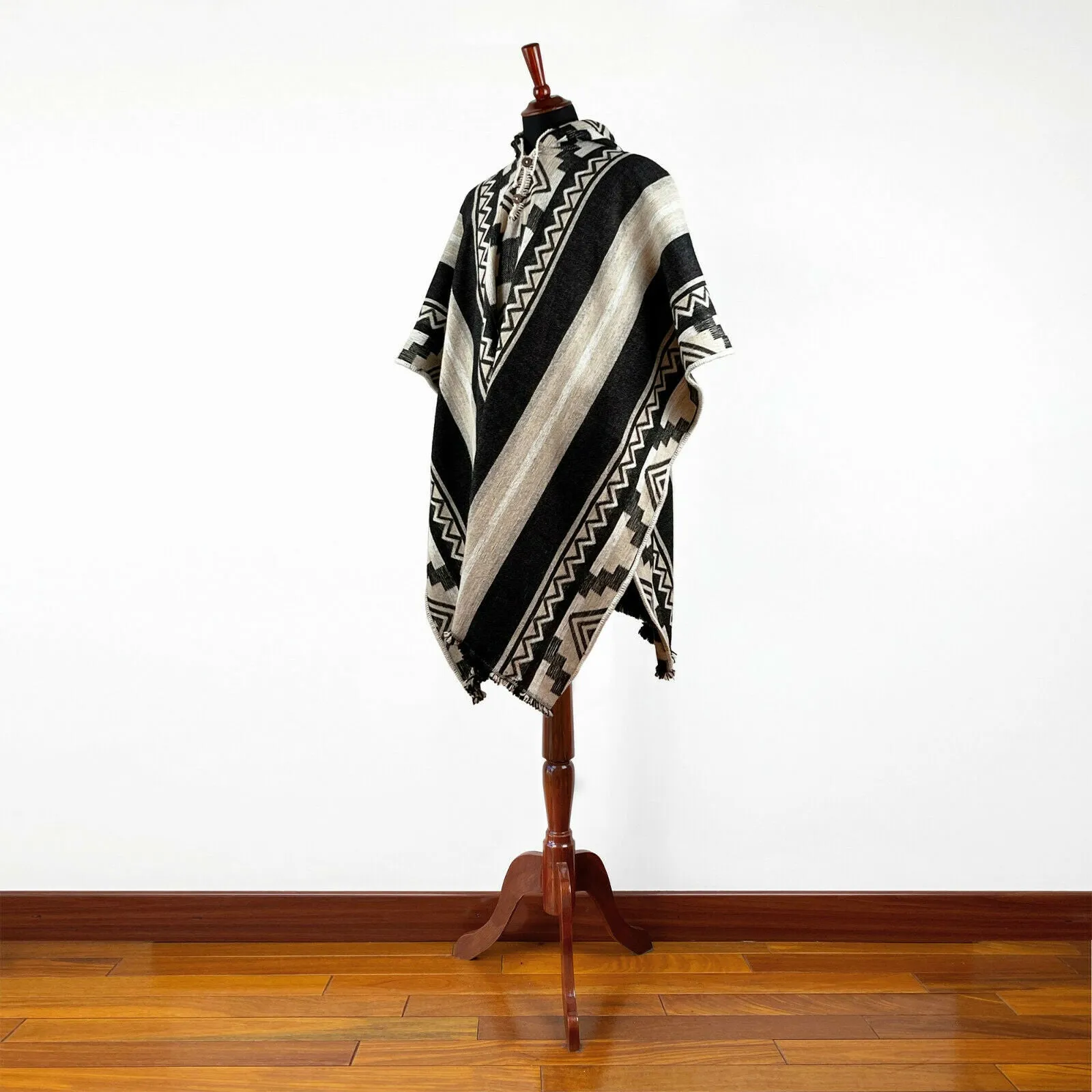 Tuna - Llama Wool Unisex South American Handwoven Thick Hooded Poncho - Andean pattern - natural colours